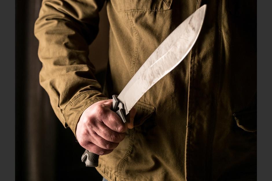 Un estudiante de enfermer&iacute;a muri&oacute; tras defender a su progenitora de un ataque con machete en Quich&eacute;. (Foto: La Franja FM)