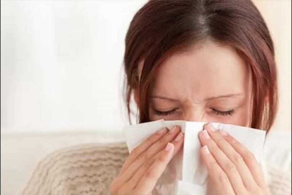 Expertos señalan las diferencias entre algunos síntomas de Covid y de los de alergias. (Foto: archivo/soy502)