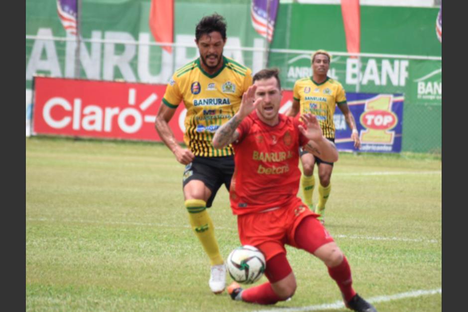 Guastatoya dejó ir la ventaja en la semifinal de ida ante Municipal. (Foto: Cortesía Nuestro Diario)