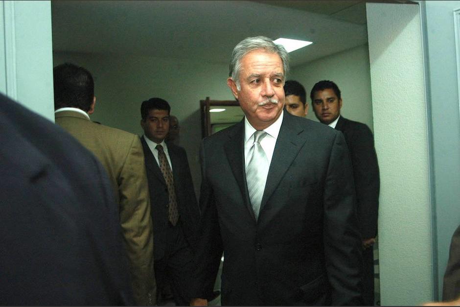 El expresidente Oscar Berger est&aacute; hospitalizado tras sufrir un infarto. (Foto: Archivo/Soy502)