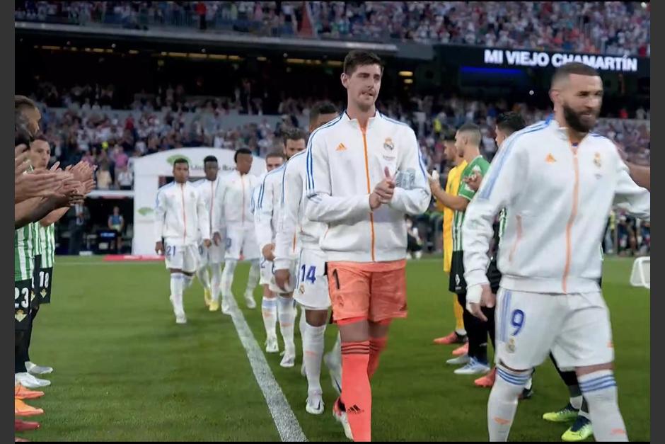 Ambos clubes reconocieron sus respectivos triunfos durante la temporada 2021-2022. (Captura Video)