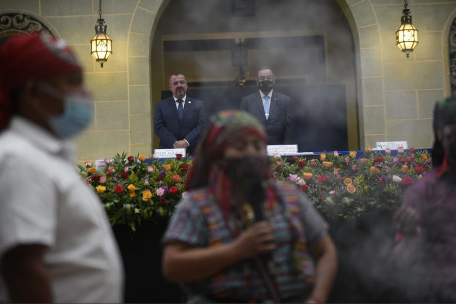 La entrega de credenciales a gu&iacute;as espirituales para que puedan practicar en lugares sagrados, provoc&oacute; rechazo en el Consejo de Pueblo Maya Kaqchikel. (Foto: Wilder L&oacute;pez/Soy502)