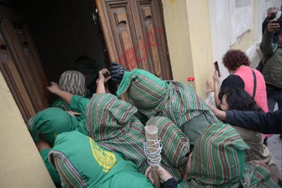 Autoridades de la Usac denuncian a estudiantes que ocupan las instalaciones del Museo de la Universidad de San Carlos desde el 27 de abril. (Foto: ArchivoL/Soy502)