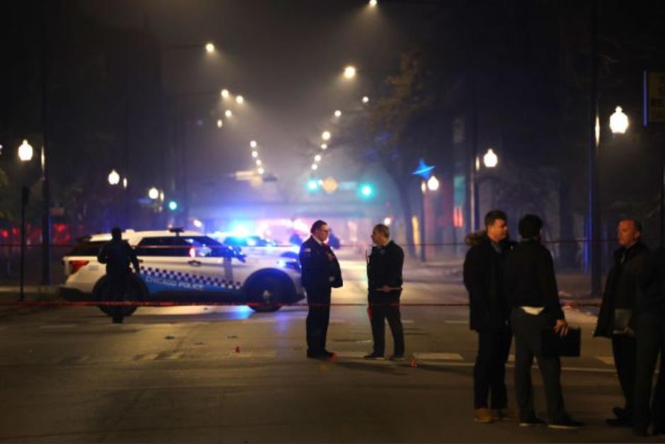 Al menos 14 personas resultaron heridas en un tiroteo ocurrido en una calle de Chicago, Estados Unidos. (Foto: Univisión Nevada)