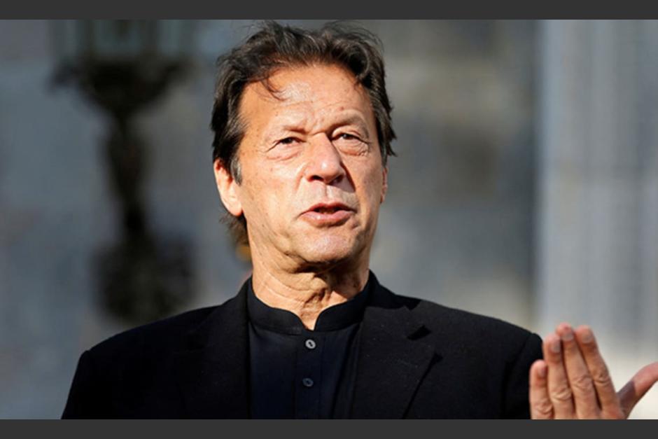 El exministro de Pakistán, Imran Khan, recibió un disparo durante un mitin político. (Foto: NDTV)