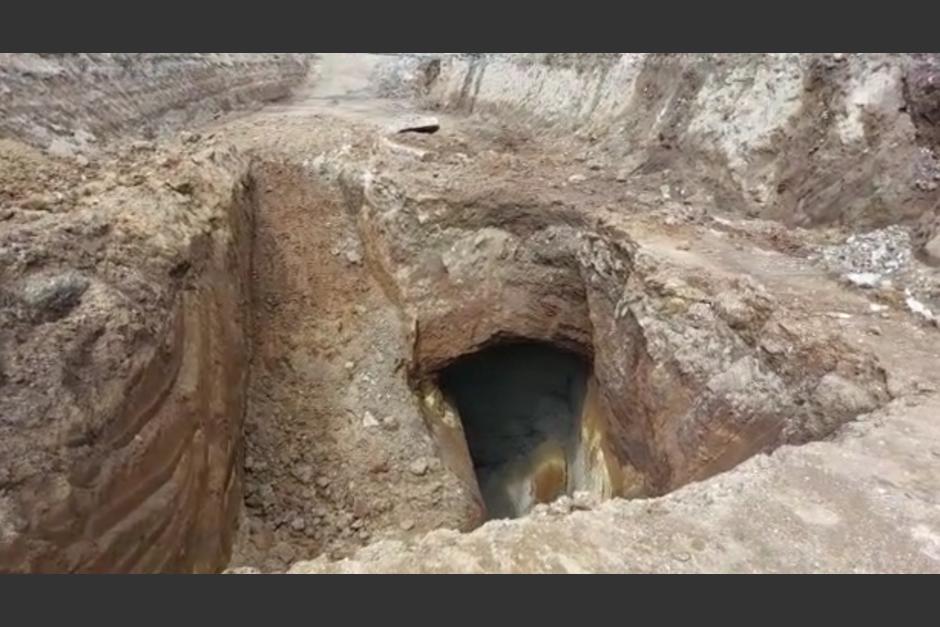 Así es la nueva caverna descubierta en la calzada Concepción, zona 6 del municipio de Villa Nueva. (Foto: captura de video)