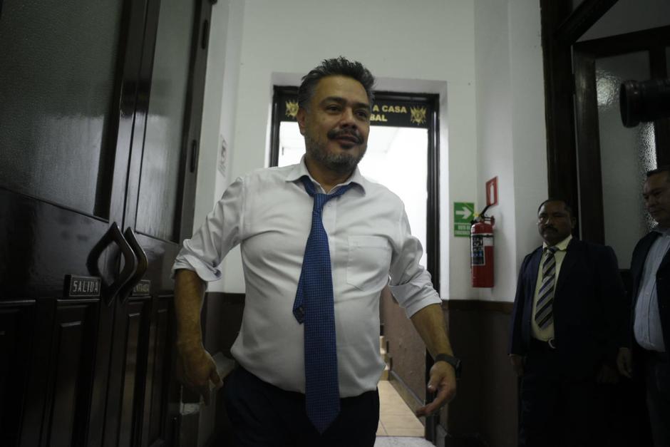 El diputado Javier Hernández llegó al Congreso en estado de ebriedad. (Foto: Wilder López/Soy502)