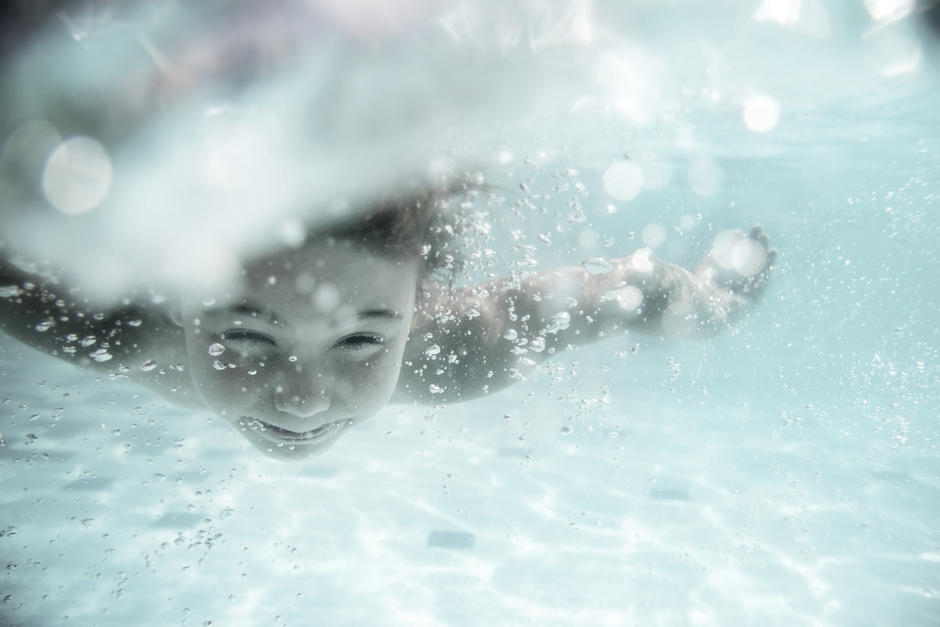 La muerte de un ni&ntilde;o que se ahog&oacute; en su clase de nataci&oacute;n en el colegio ha conmocionado en M&eacute;xico. (Foto: Shutterstock)