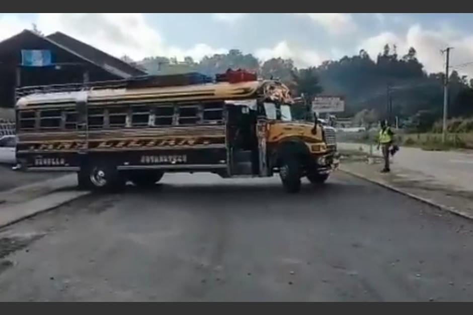 El incidente se produjo en el kilómetro 86.5 de la ruta Interamericana, en jurisdicción de Tecpán. (Captura Video)