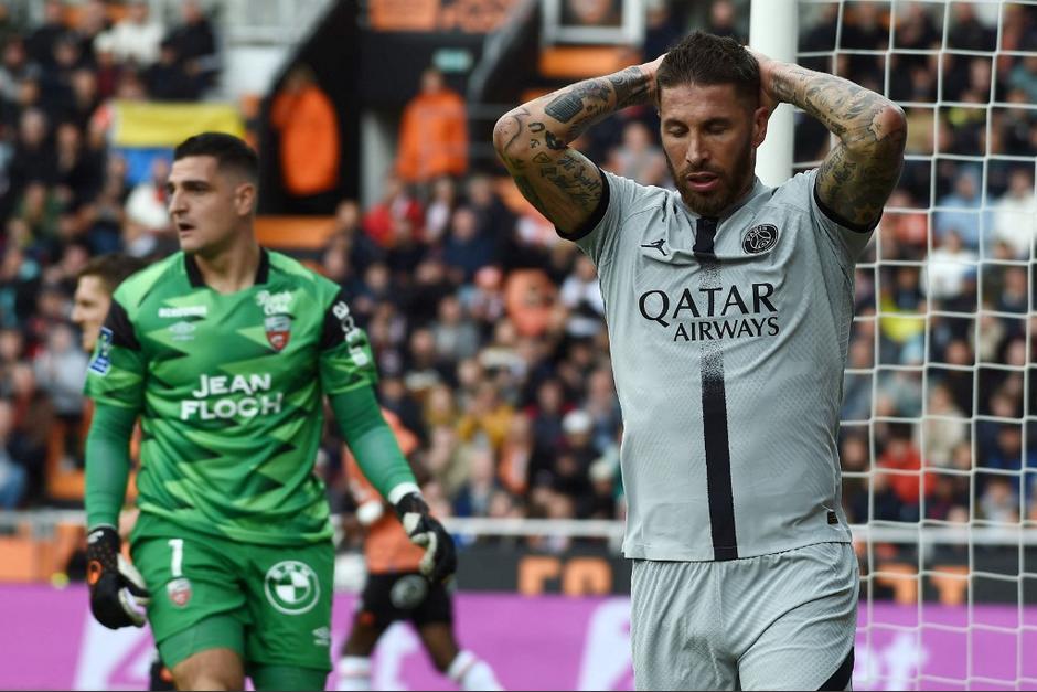 El defensor español hizo lo posible para ser tomado en cuenta, pero no llenó las expectativas de Luis Enrique. (Foto: AFP)