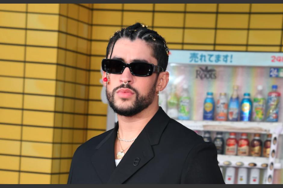 Un joven aprovechó el concierto de Bad Bunny para hacer especial su propuesta de matrimonio. (Foto: Life and Style)