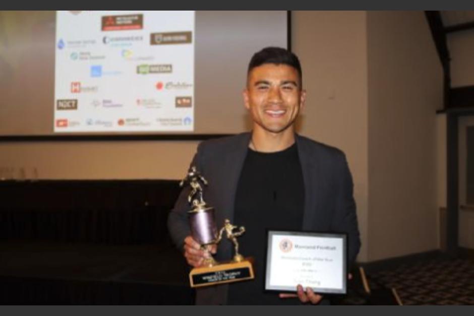 El guatemalteco&nbsp;Juan Jos&eacute; Chang recibi&oacute; galard&oacute;n como entrenador femenino del a&ntilde;o. (Foto: Oficial Facebook)