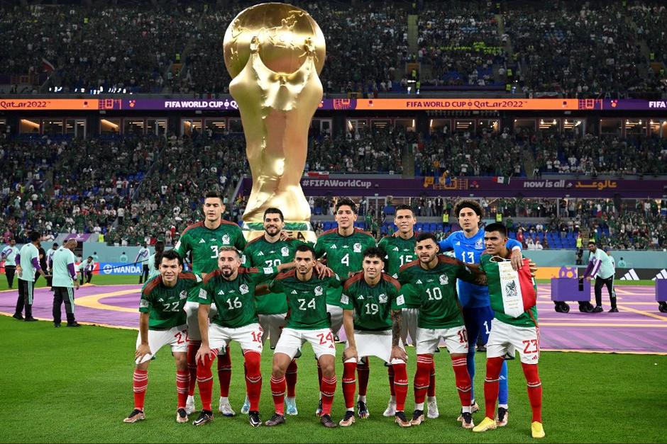 Los seleccionados mexicanos sintieron mucha emoci&oacute;n en la entonaci&oacute;n de su himno nacional. (Foto: AFP)
