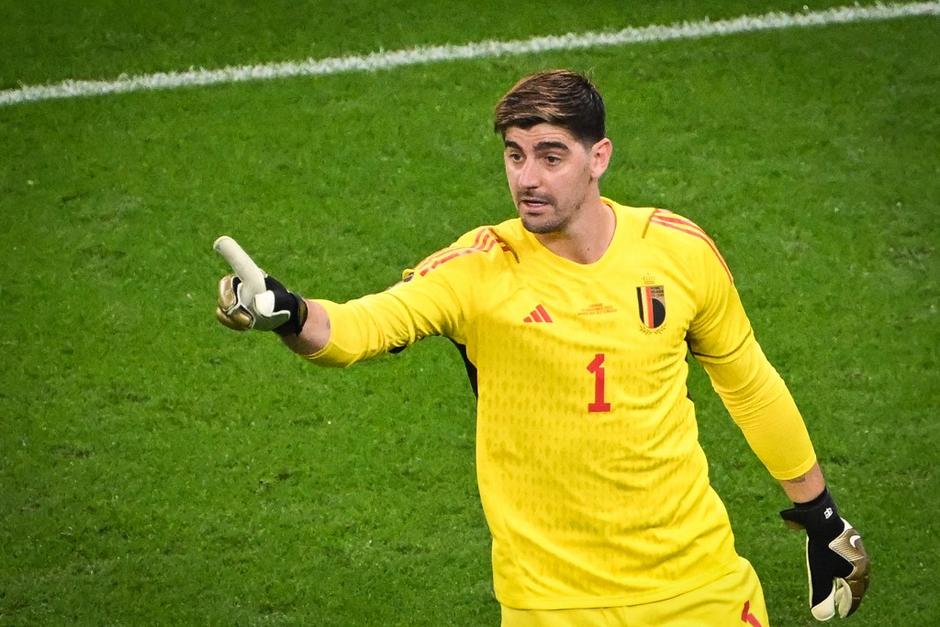 El guardameta belga fue figura de su selecci&oacute;n en el juego ante Canad&aacute;. (Foto: AFP)