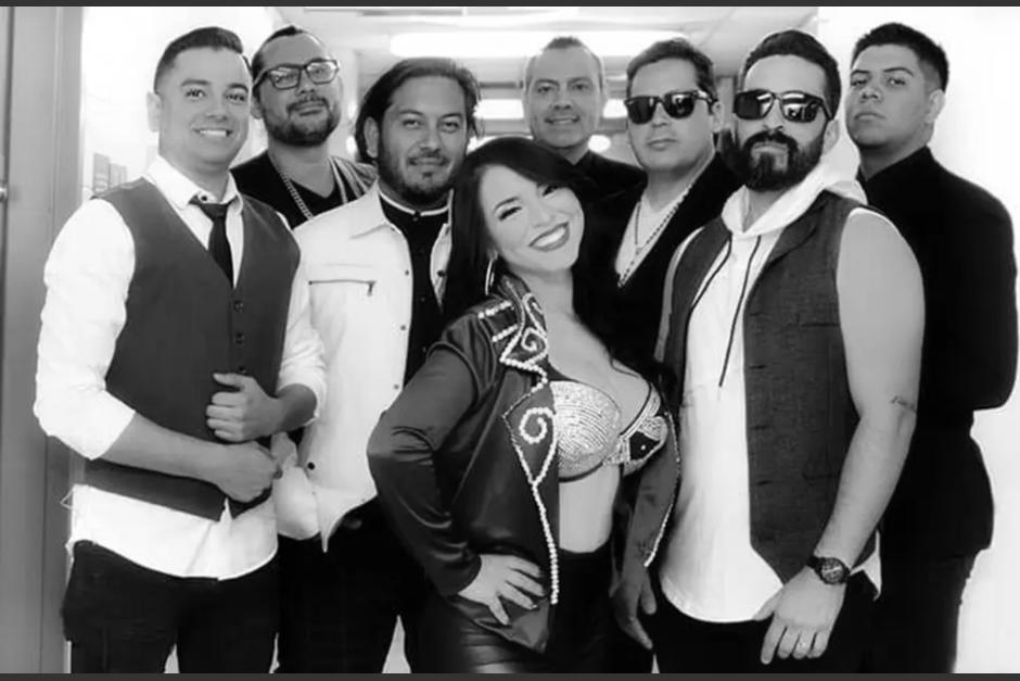 Cuatro integrantes de la banda "Los Chicos del 512" fallecieron en un accidente vehicular. (Foto: XEU)