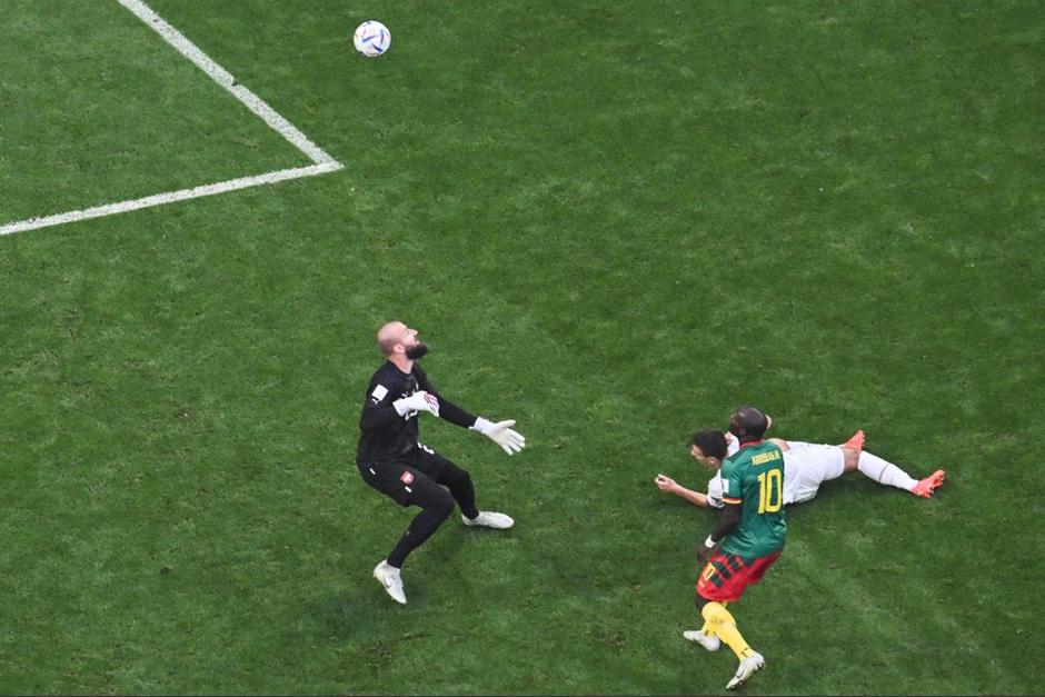 El jugador de Camerún convirtió un golazo en el partido contra Serbia. (Foto: AFP)&nbsp;