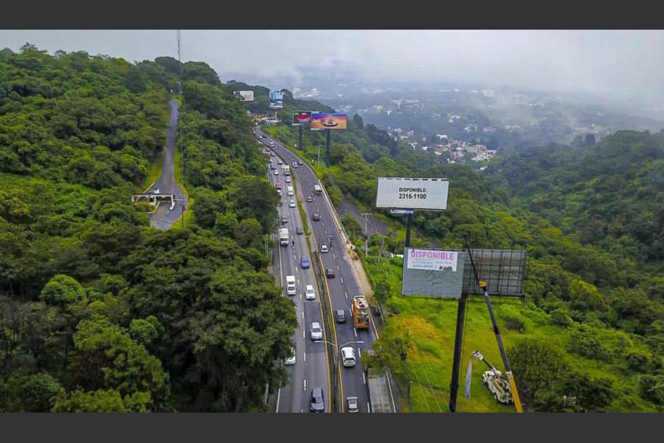 Anuncian cierre total en el kilómetro 11.5 de la carretera que conduce a El Salvador, por trabajos en el área donde se formaron las grietas. (Foto: Archivo/Covial)
