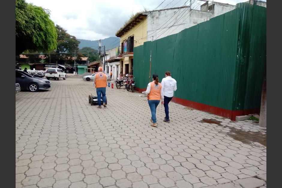 Conred evalúa calle Real de&nbsp;San Felipe de Jesús, Antigua Guatemala, Sacatepéquez. (Foto: Conred)