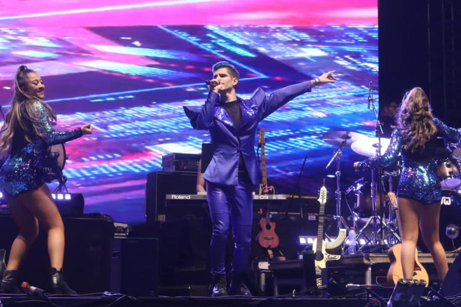 Nelson sorprendi&oacute; al estrenar su sencillo "&Aacute;ngel". (Foto: Twitter/@MarHelson)