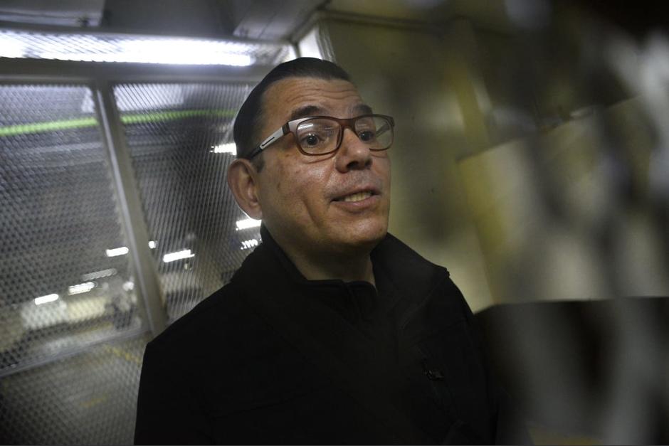 Manuel Baldizón fue trasladado a Torre de Tribunales este viernes 7 de octubre para su audiencia de primera declaración por el caso Transurbano. (Foto: Wilder López/Soy502)