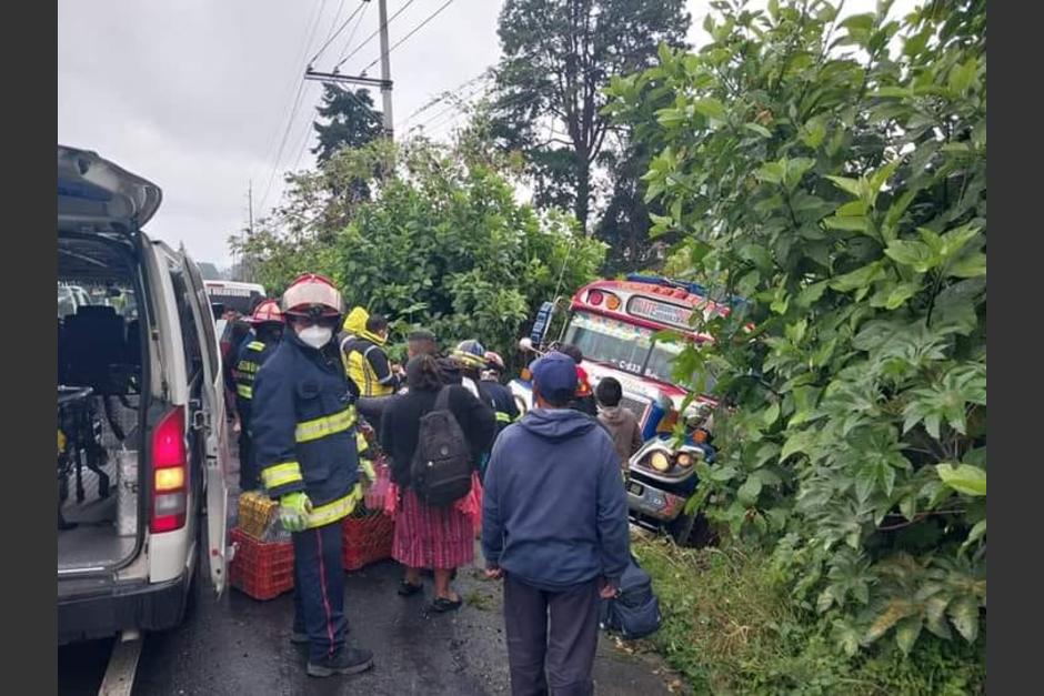 Un bus se accidentó en ruta Interamericana. (Foto: Bomberos Municipales Departamentales)