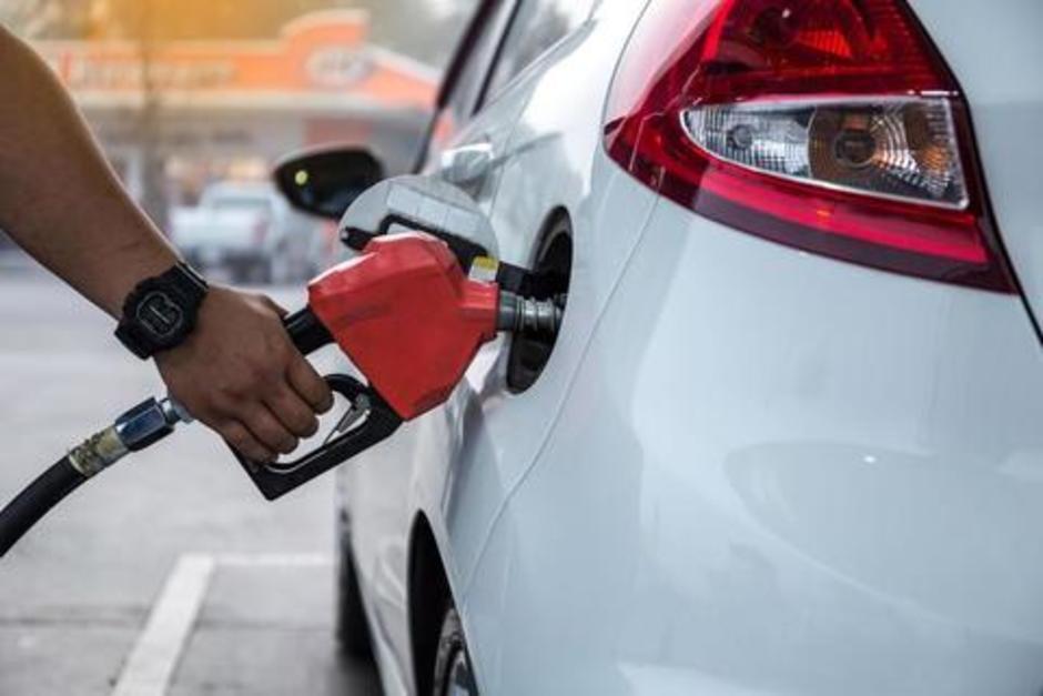 Los precios de la gasolina se mantendrá con tendencia al alza. (Foto: Soy502/Archivo)