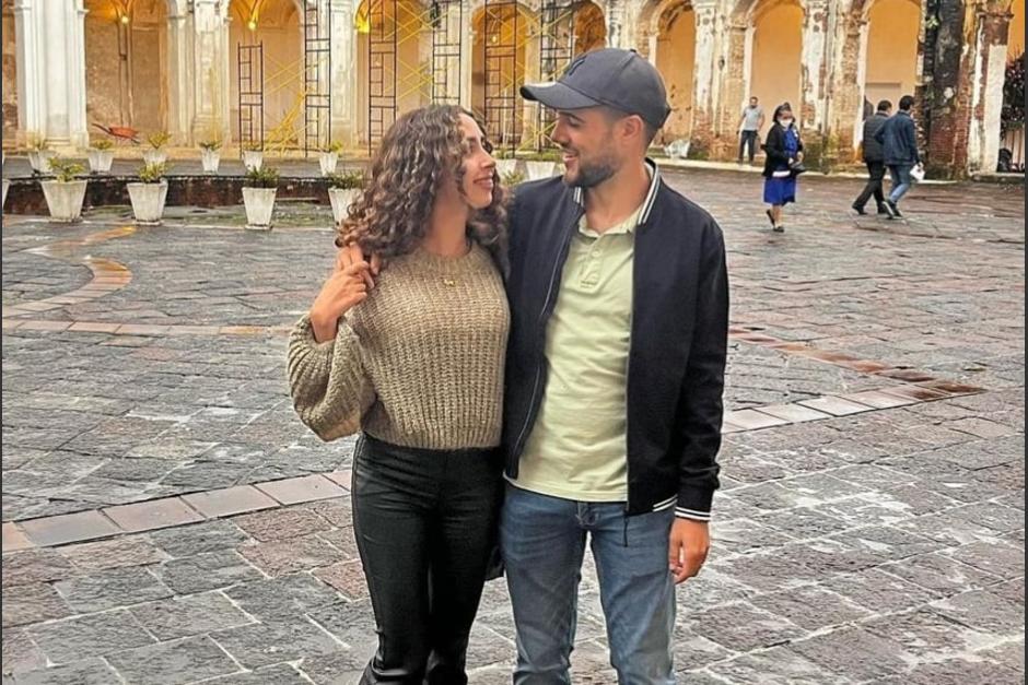 El tiktoker español, Paulino G, sorprendió a sus seguidores con románticas fotografías junto a una guatemalteca. (Foto: Instagram)