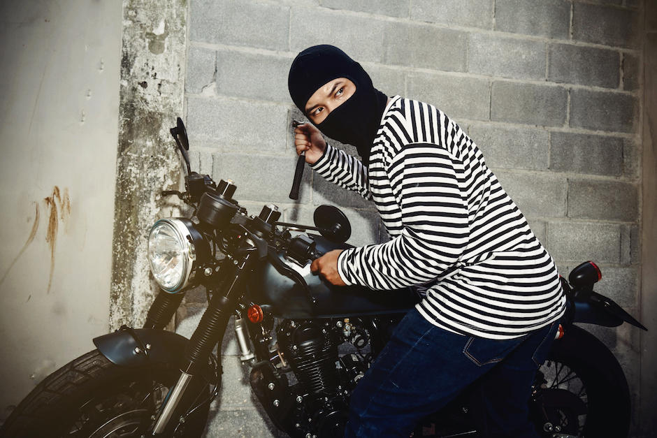 Dos hombres intentan robar una motocicleta pero son descubiertos y terminan huyendo. Los hechos ocurrieron a un costado de la calzada Roosevelt. (Foto: ilustrativa/Shutterstock)