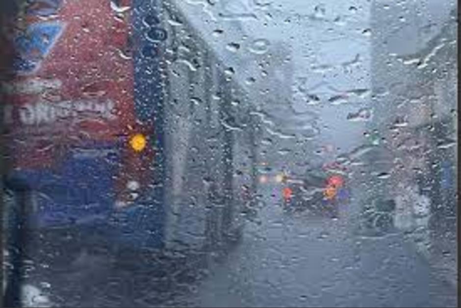 Varias zonas de la Ciudad de Guatemala han resultado afectas por las fuertes lluvias registradas este viernes 2 de septiembre. (Foto: Archivo/Soy502)