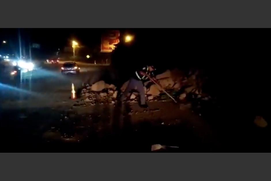 Un nuevo derrumbe se registr&oacute; en la ruta Interamericana este domingo 4 de septiembre. (Foto: Captura de video)