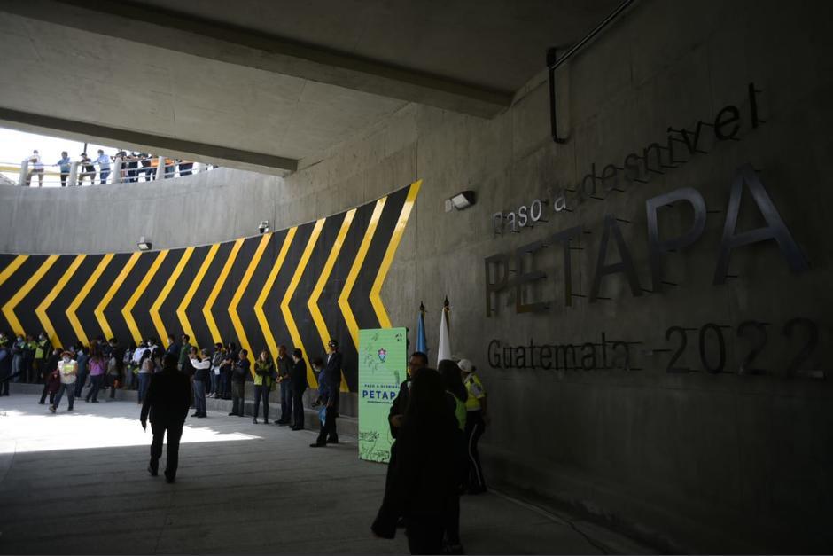 El nuevo paso a desnivel beneficiar&aacute; a m&aacute;s de 60 mil veh&iacute;culos que transitan a diario por esta zona. (Foto: Wilder L&oacute;pez/Soy502)