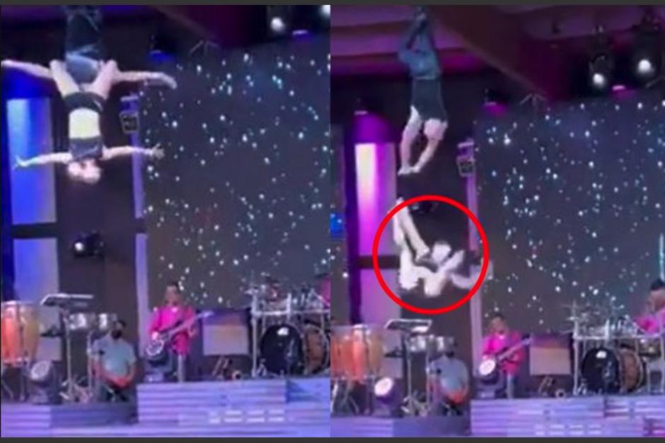Una bailarina sufri&oacute; tremenda ca&iacute;da durante un show en M&eacute;xico. (Foto: NetNoticias)