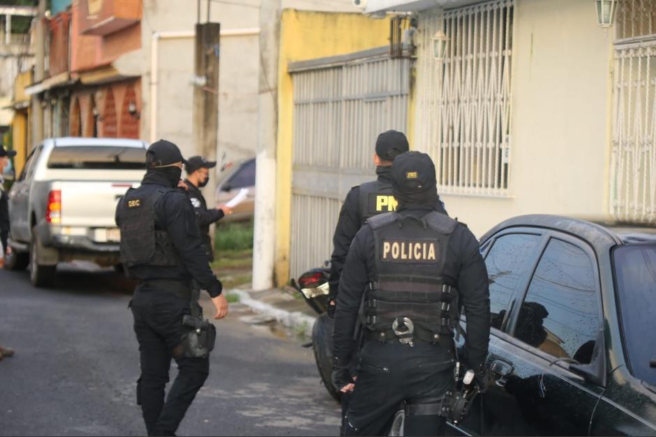 Detienen a los presuntos integrantes de una estructura criminal acusada de cometer robos contra los productores de cardamomo. (Foto: PNC)