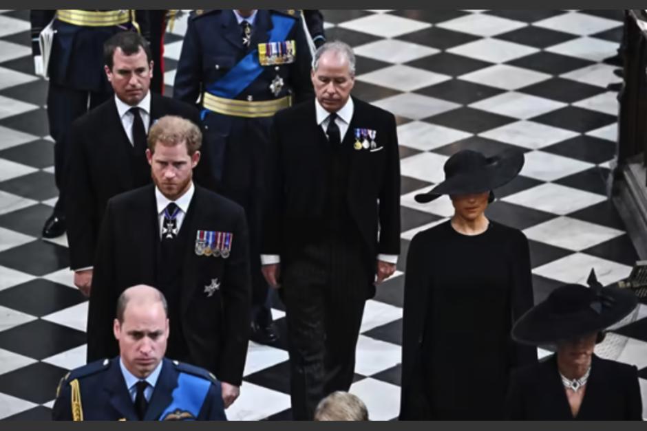 El príncipe Harry y Megan Markle fueron de los más observados en el sepelio de la reina Isabel II. (Foto: Getty Images)&nbsp;