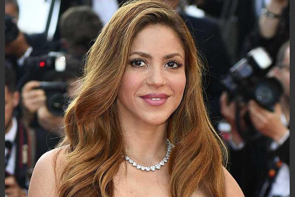 Luego que el jugador le dio seguir en Instagram a Shakira, los fanáticos de ambos causaron revuelo en redes sociales. (Foto: Redes sociales)&nbsp;