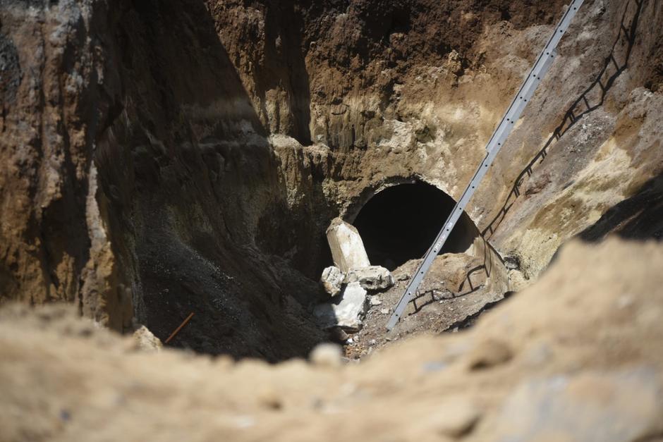Siguen sin localizar el veh&iacute;culo y a las dos mujeres desaparecidas en los nuevos agujeros de Villa Nueva. (Foto: Wilder L&oacute;pez/Soy502)