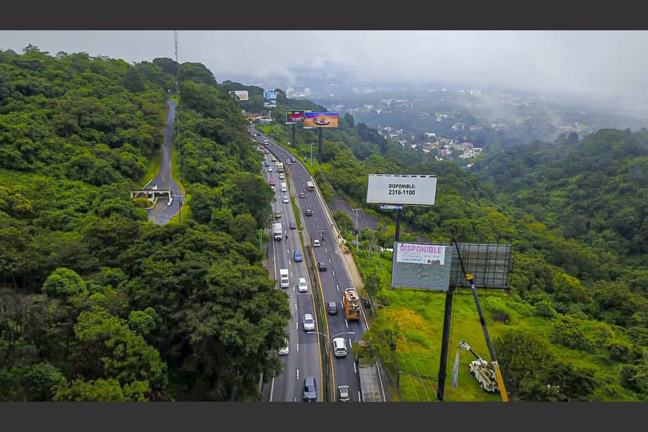 Anuncian cierres totales en la carretera que conduce a El Salvador, por trabajos en grietas en el kilómetro 11.5 de la mencionada ruta. (Foto: Covial)