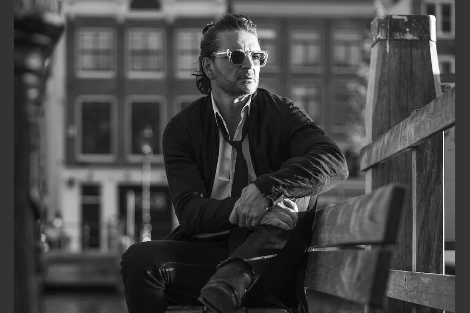 Ricardo Arjona mostró cómo recuerda a su familia con un objeto muy preciado para él. (Foto: NBC)