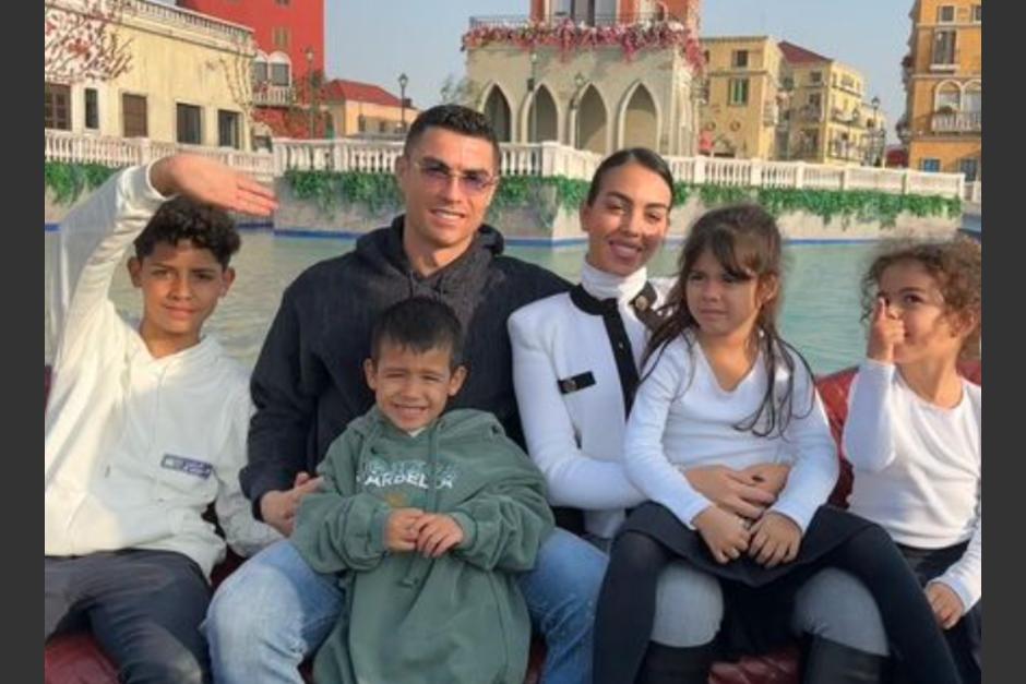 Cristiano Ronaldo comparti&oacute; una fotograf&iacute;a con su hija menor, Alana. (Foto: Instagram)