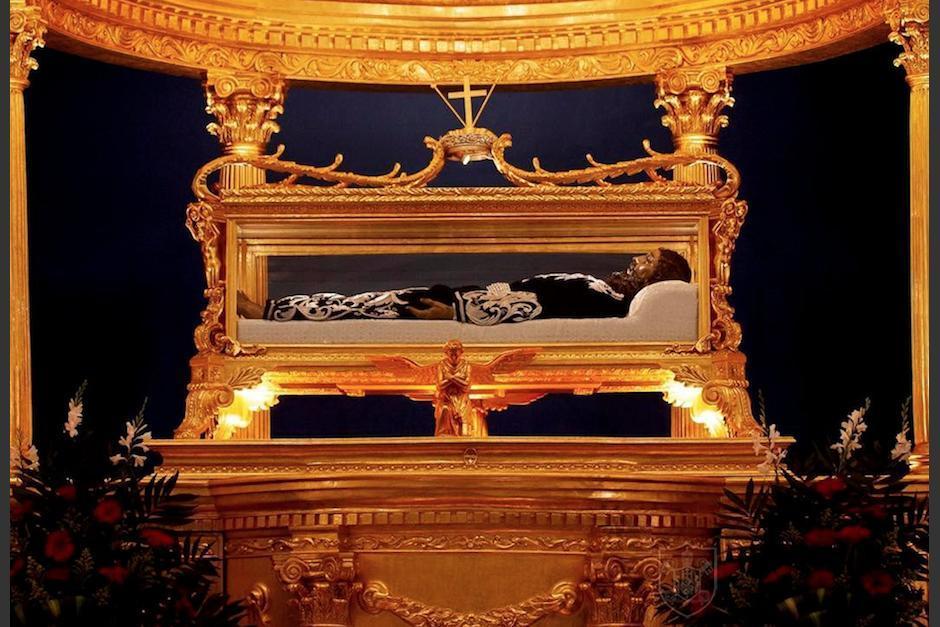 El cucurucho extravi&oacute; el turno para el cortejo procesional del Viernes Santo.&nbsp; (Foto: Archivo/Soy502)&nbsp;