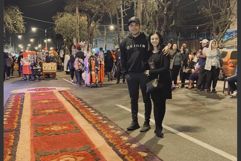 Los novios guatemaltecos causaron sensaci&oacute;n al contar su historia de amor. (Foto: Twitter/Kevs Mazariegos)
