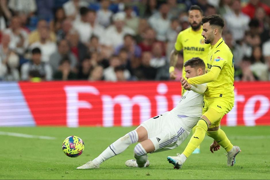 Ambos jugadores tuvieron varios encontronazos durante el encuentro en el que el Madrid perdió 2-3. (Foto: AFP)&nbsp;