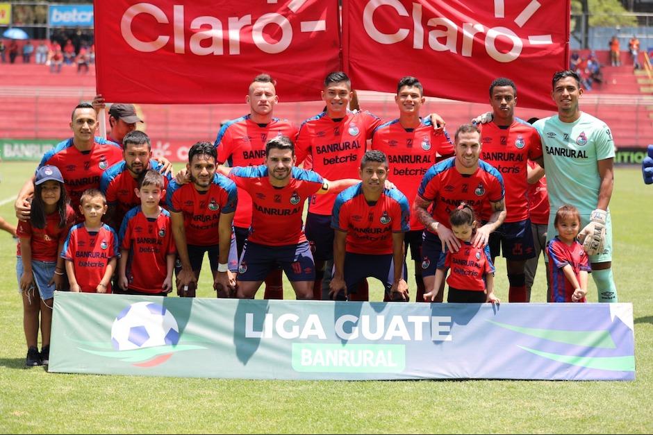 Rudy Barrientos le da la victoria a Municipal ante Guastatoya. (Foto: Juan Manuel Mijangos/Nuestro Diario)