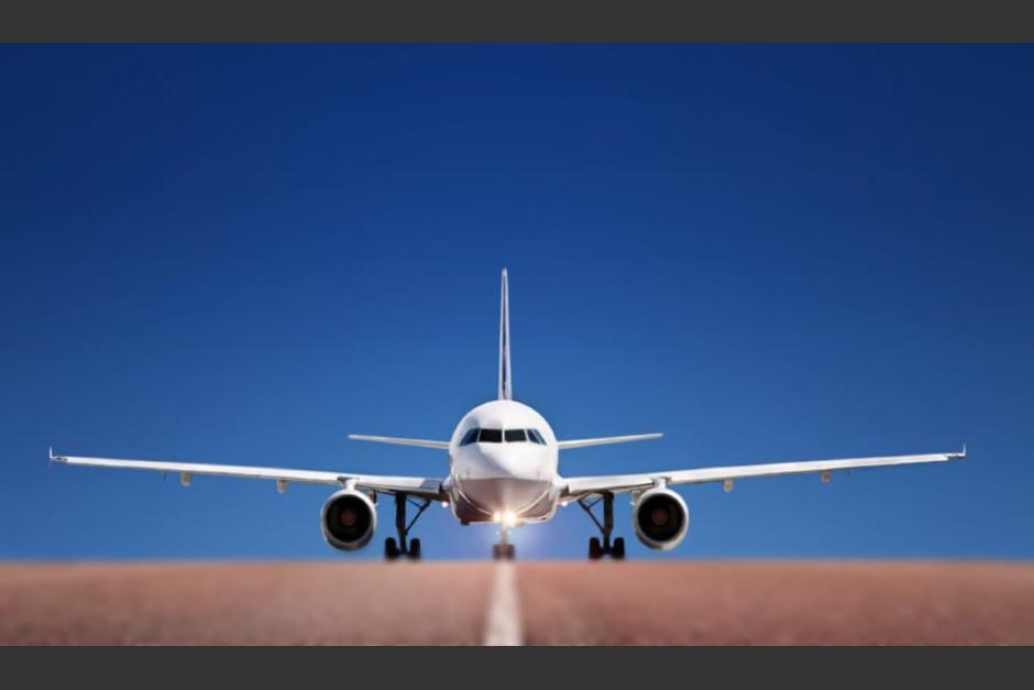 En un video qued&oacute; grabado el momento de aterrizaje. (Foto: California Aeronautical University)