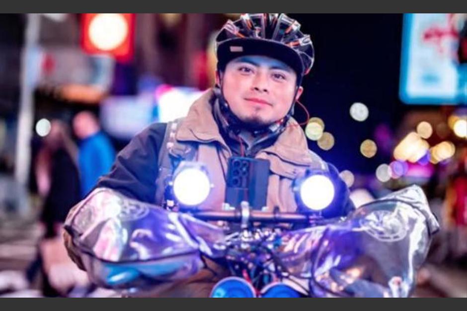 El guatemalteco trabaja como "Delivery" en Nueva York, uno de los oficios más difíciles y peligrosos en ese país. (Foto: captura de pantalla)&nbsp;