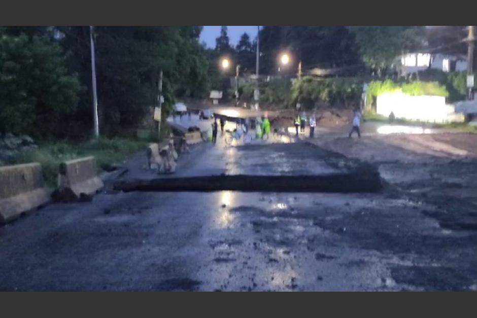 El alcalde electo de Villa Nueva se refirió al hundimiento que se produjo en la ruta al Pacífico. (Foto: PMT de Villa Nueva)