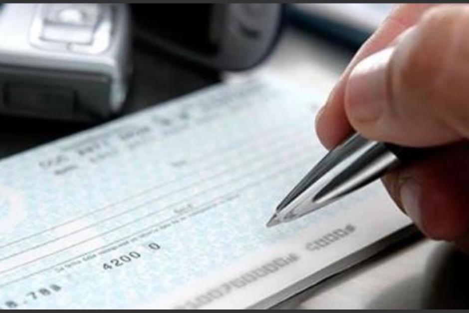 La forma de operar de una presunta banda de estafadores en la zona 1 de la Ciudad de Guatemala. (Foto: Archivo/Soy502)