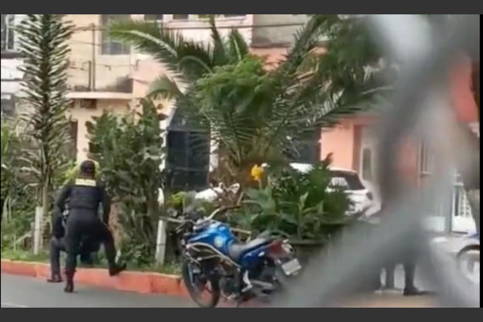 PNC y supuestos pandilleros se enfrentaron en una balacera en zona 11. (Foto: captura de video)