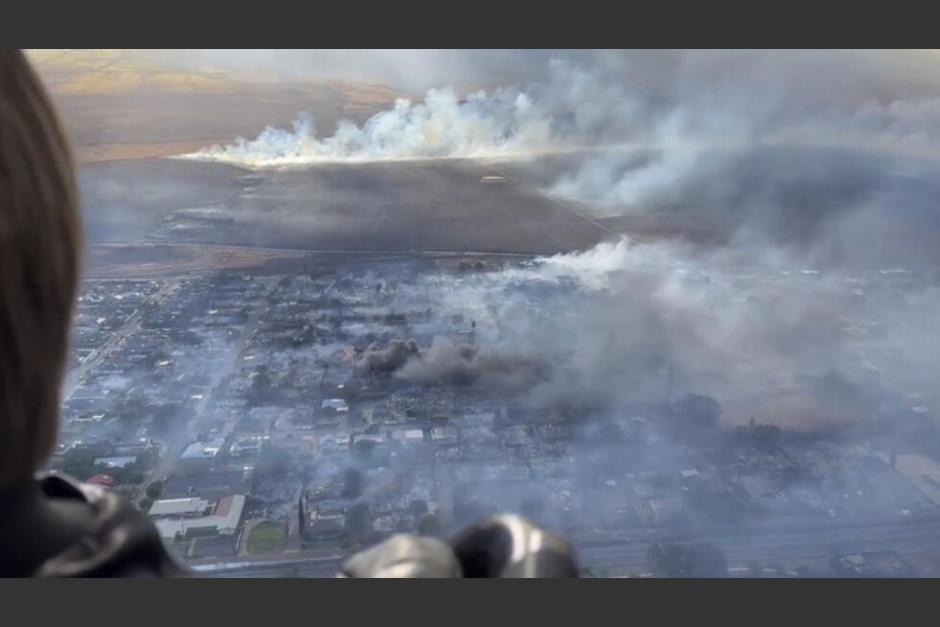 Viviendas y otros edificios devastados por el fuego de un incendio forestal en Lahaina.&nbsp;(Foto: AFP)