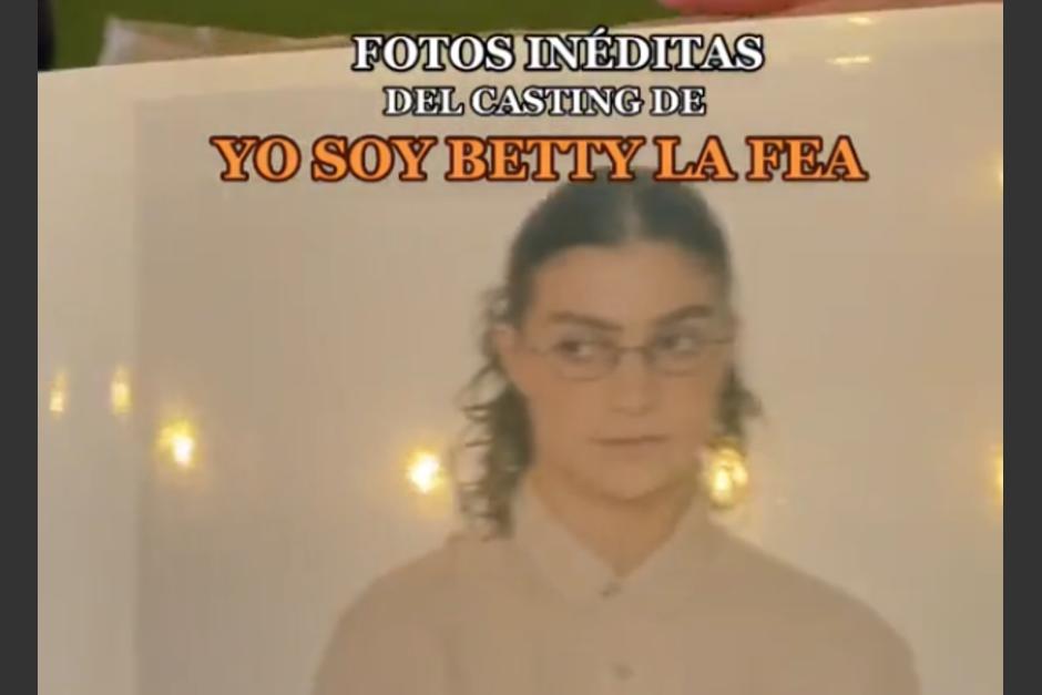 Un álbum de fotos muestra fotografías de las primeras versiones de los personajes antes de caracterizarlos por completo. (Foto: Captura de video)